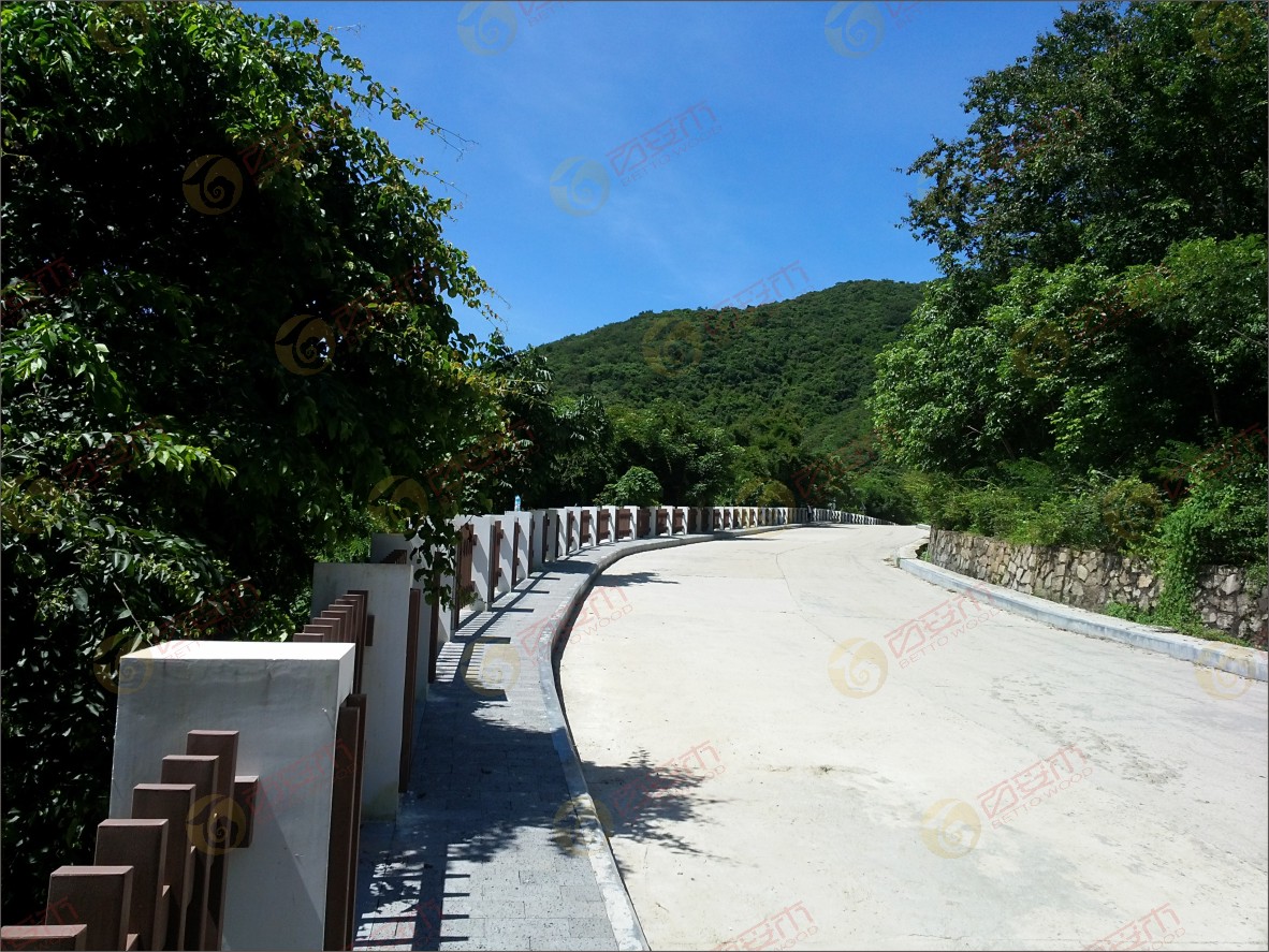 海南太陽(yáng)灣塑木護(hù)欄1