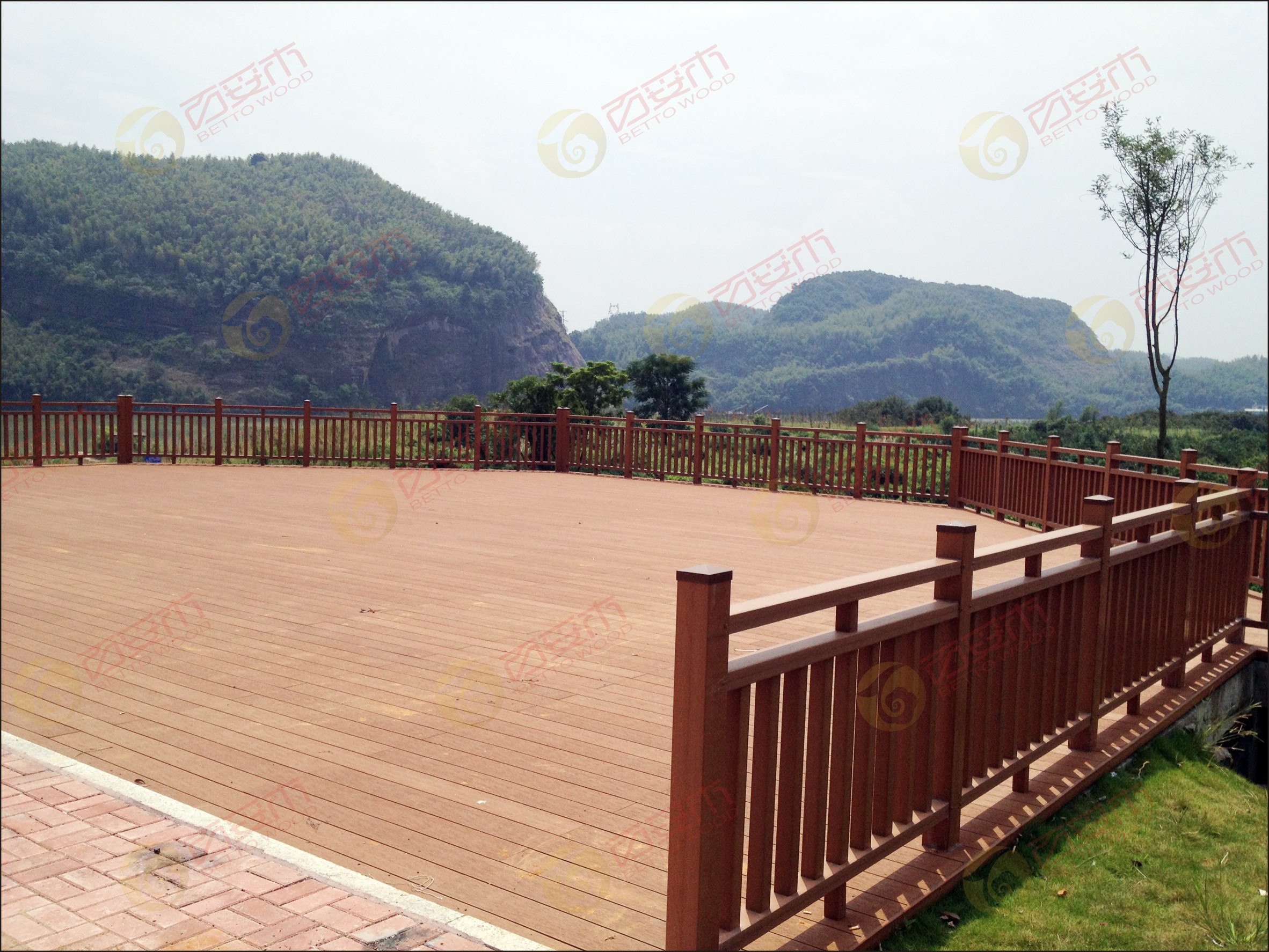 高強(qiáng)度塑木復(fù)合材料