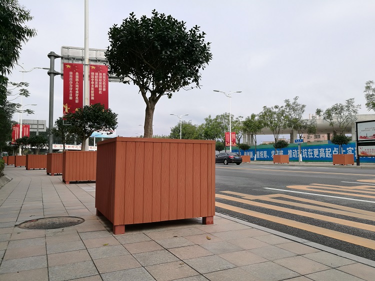 為什么現在的庭院喜歡安裝塑木花架呢?